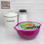 10 piece set mixing bowls and measuring cups.
