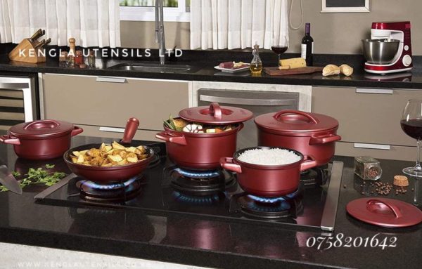 Set of ceramic cookware