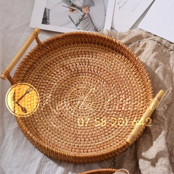 28CM Round Rattan Tray with Handle Hand-Woven.